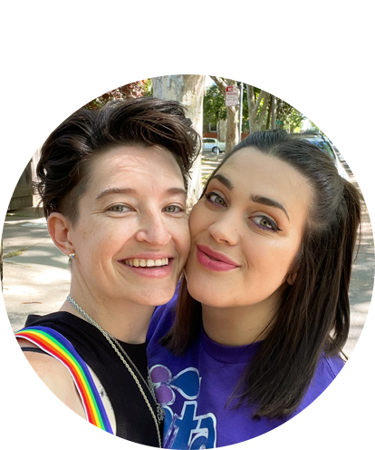 Leslie Riggs fun photo (two adult females posing together outside).